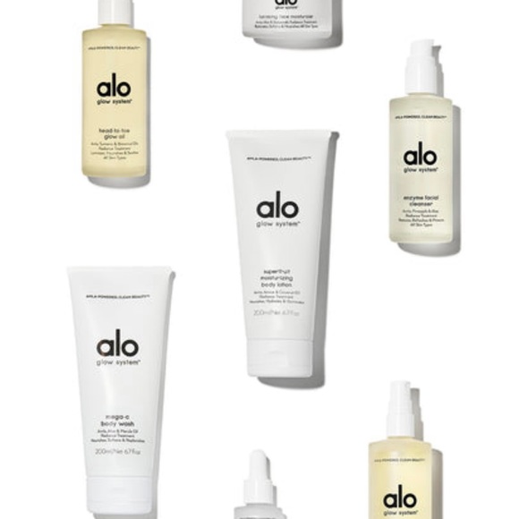 ALO GIFT OF GLOW SET (with Free iconic tote bag) - Picture 2 of 9